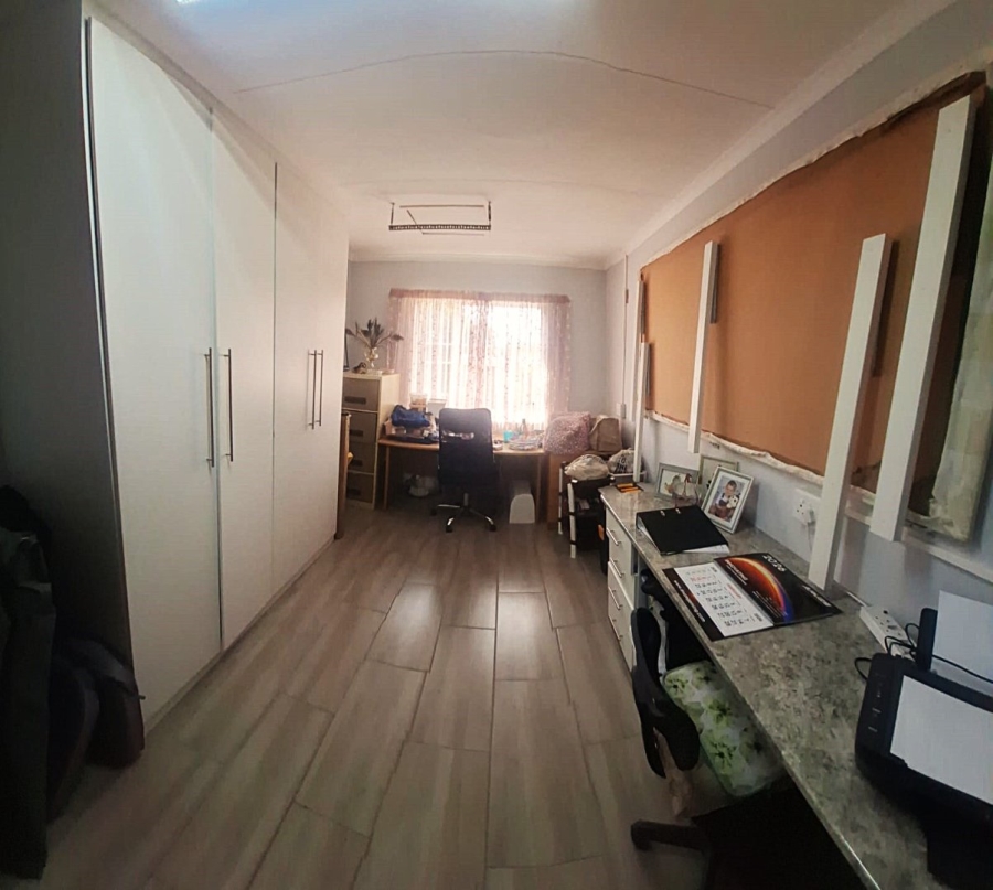 3 Bedroom Property for Sale in Baysvalley Free State